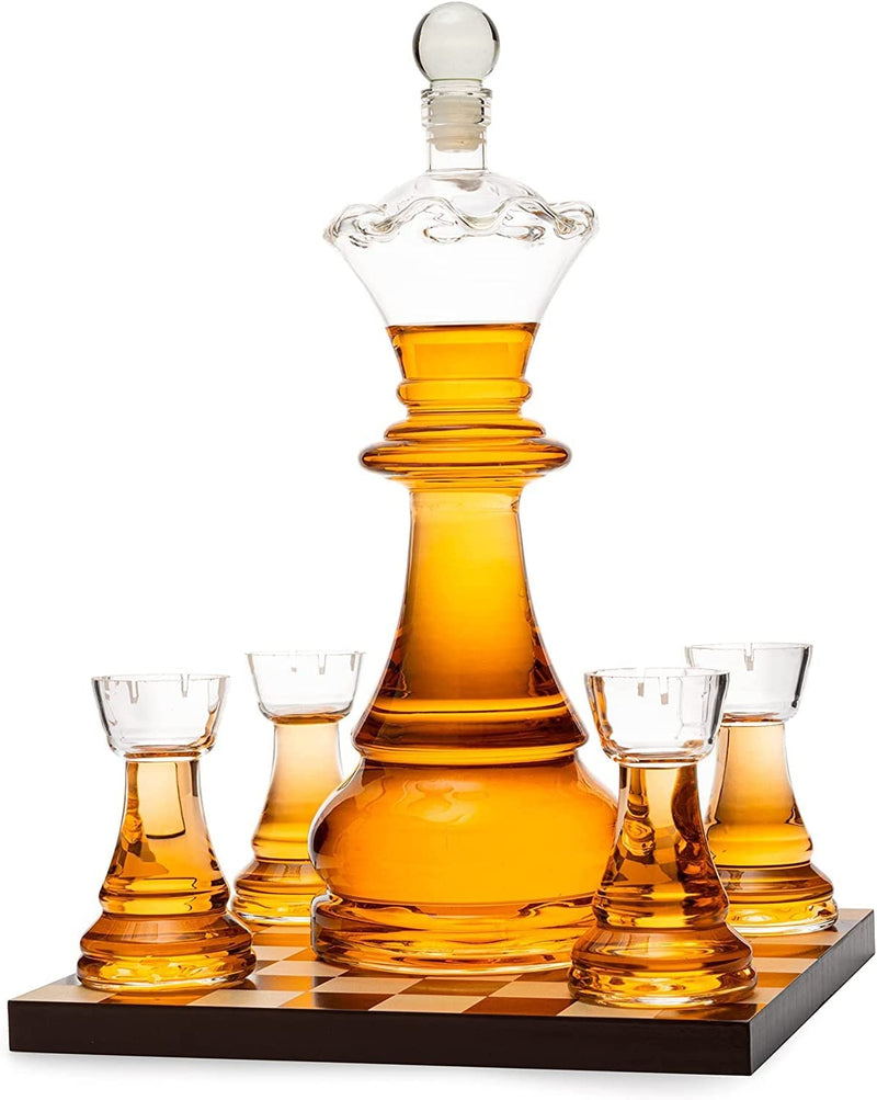 New Chess Decanter Set by The Wine Savant - Queen Chess  Decanter 750ml 12 H With 4 Rook Shot Glasses 4oz - Queen's Gambit, Chess  Player Gifts, Whiskey, Wine Lovers