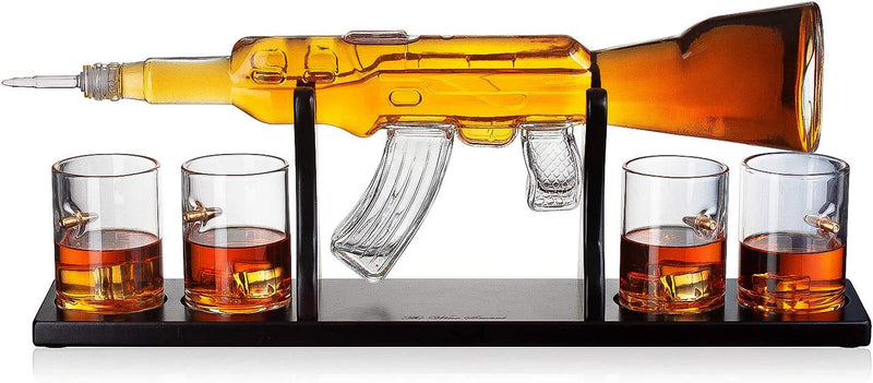 (EU ONLY) Wine Savant Dekanter-Set, Bullet-Gläser, limitierte Auflage, elegantes Gewehre, Whiskey-Dekanter, 57,1 cm, 1000 ml, mit 4 Bullet-Whiskey-Gläsern und Sockel aus Mahagoni-Holz